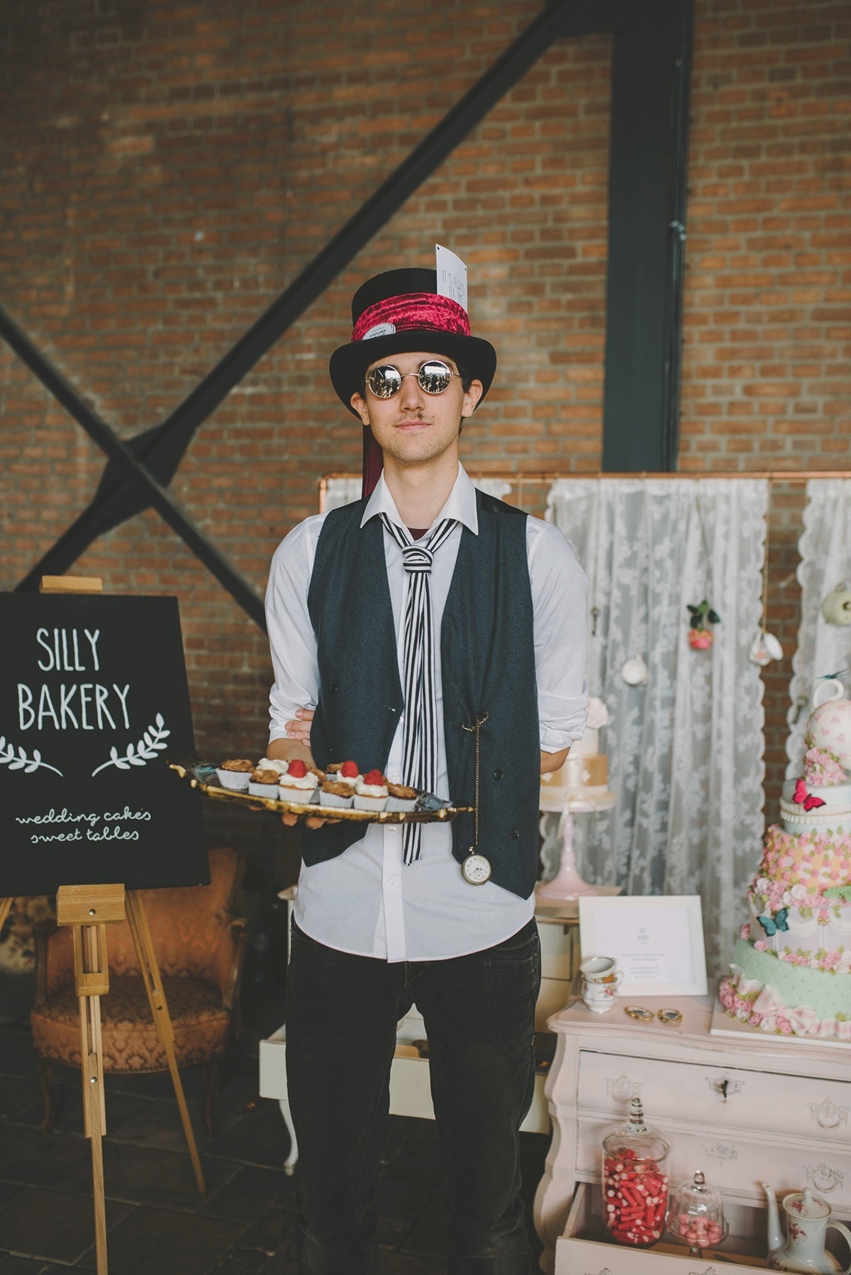 silly-bakery-bruidstaart-en-sweet-table-bij-engaged-47