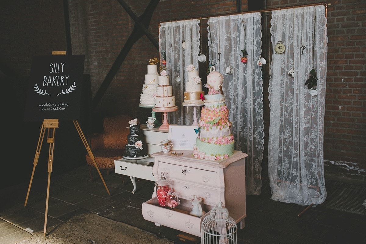 silly-bakery-bruidstaart-en-sweet-table-bij-engaged-50