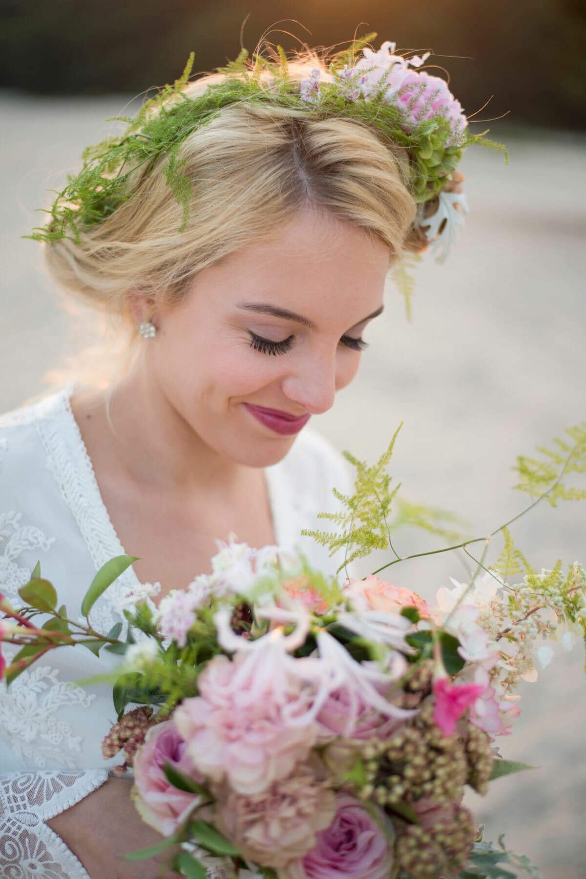 bloemenkrans-bloemen-in-je-haar-kapsel-bruidskapsel