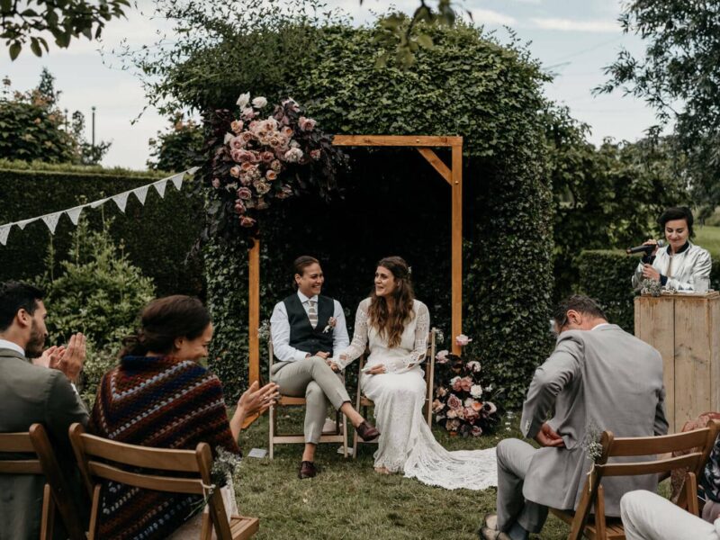 bruiloft in de tuin