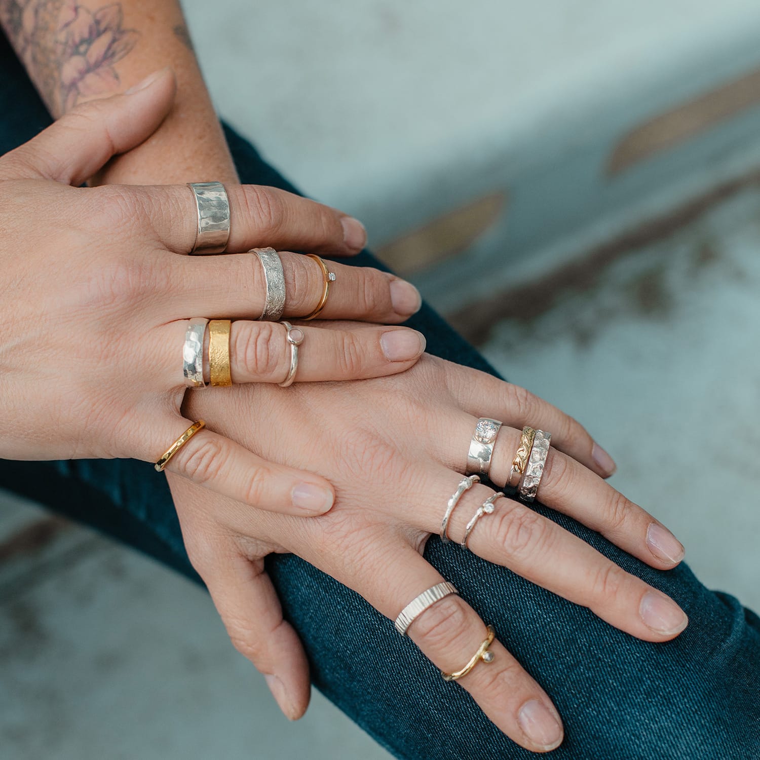 Gebogen stapelringset • Diamond Chevron Ring Dunne Gouden Minimalistische Ring • Sierlijke Verlovingsring • Cadeau voor haar • RR037 Set van 2 Sieraden Ringen Bruiloft & Verloving Trouwringen 