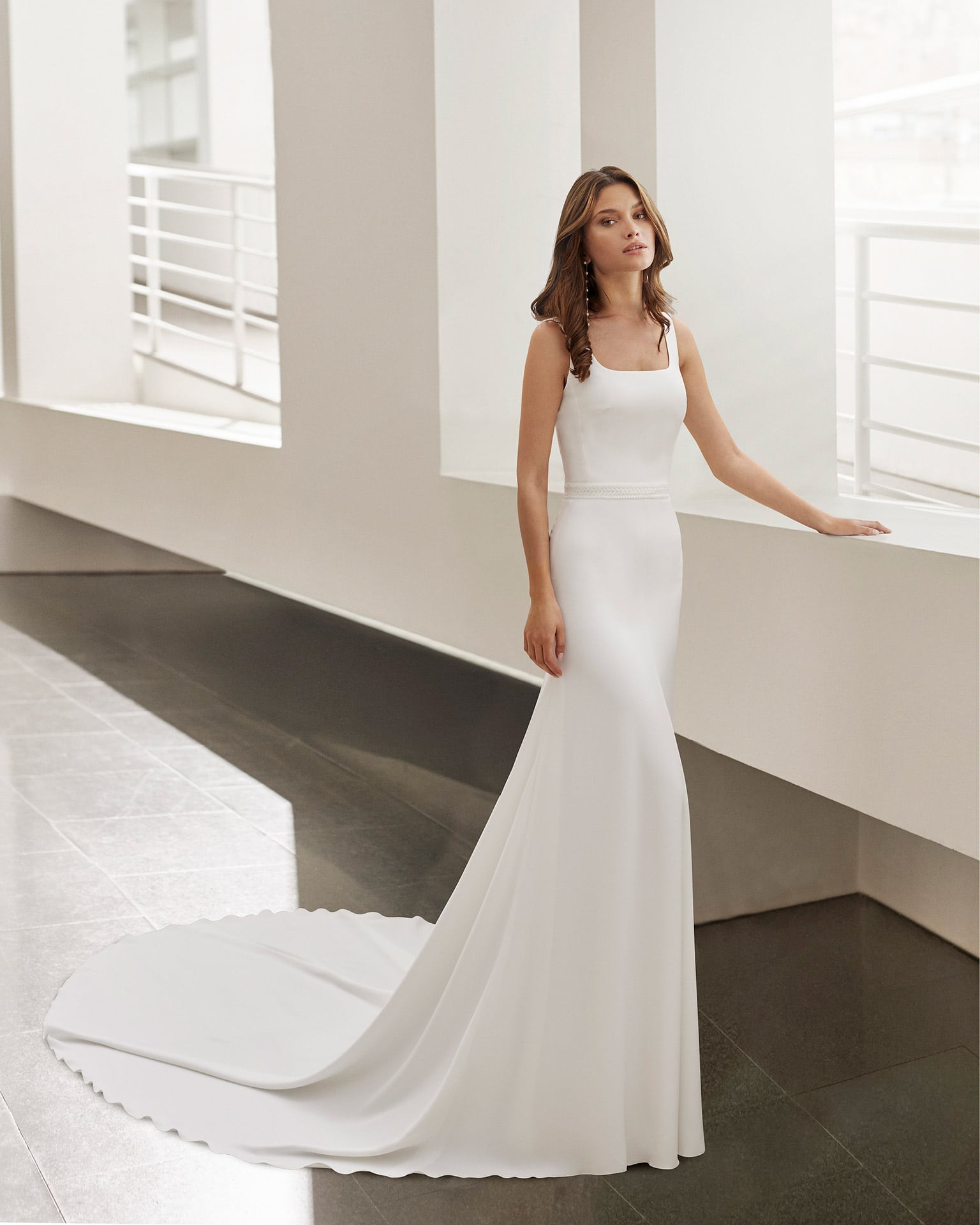 Trouwjurk simpel top elegant