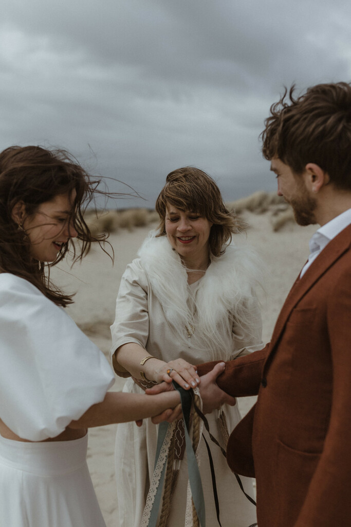 verbinding handfasting ceremonie