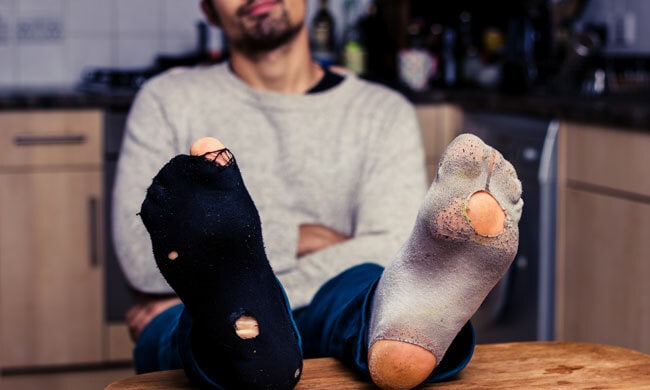 man-vies-sokken-huwelijk-relatie-tips